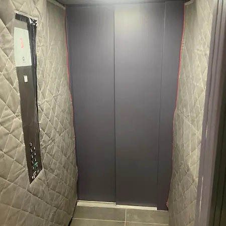 Apartment Modern And Secure