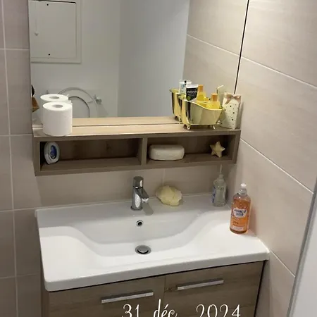 Modern And Secure דירה רומנוויל